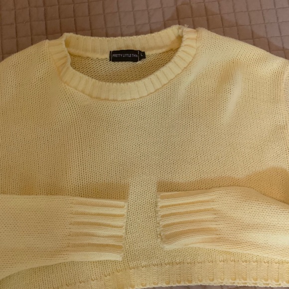 Pretty little things matching knit short set - Picture 2 of 7